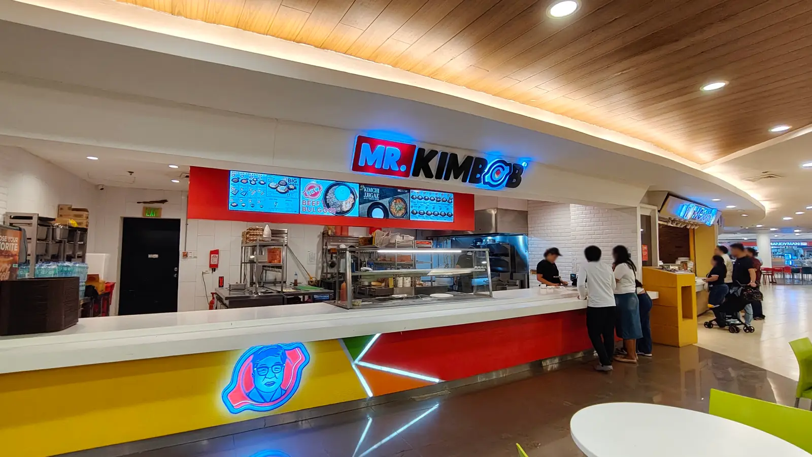 MR. KIMBOB in TriNoma